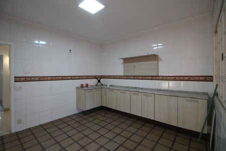 Casa de condomínio à venda com 350m², 5 quartos e 2 vagasCozinha - Copa