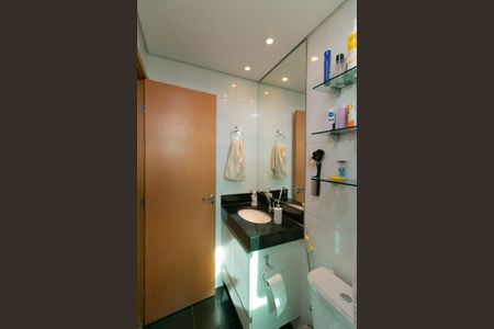 Apartamento à venda com 179m², 3 quartos e 3 vagasBanheiro da Suíte