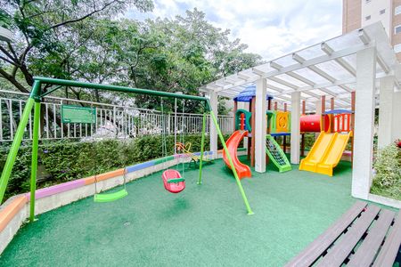 Apartamento à venda com 104m², 3 quartos e 2 vagasÁrea comum - Playground