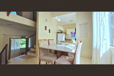 Casa de condomínio à venda com 100m², 2 quartos e 4 vagas Casa de condomínio à venda com 100m², 2 quartos e 4 vagasSala