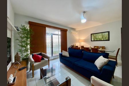 Apartamento à venda com 83m², 2 quartos e 2 vagasSala