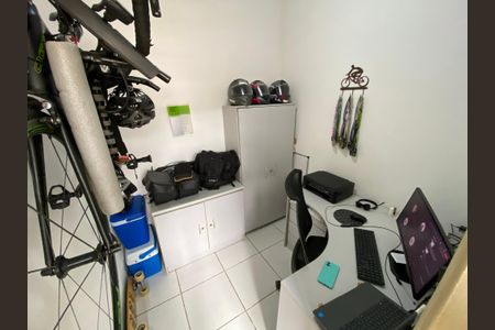 Apartamento à venda com 83m², 2 quartos e 2 vagasQuarto de Serviço