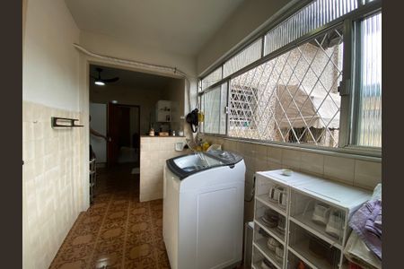 Apartamento à venda com 83m², 2 quartos e 2 vagasÁrea de Serviço