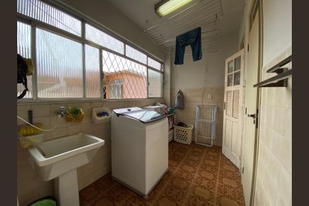 Apartamento à venda com 83m², 2 quartos e 2 vagasÁrea de Serviço