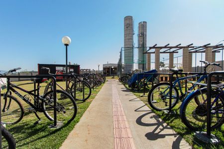 Apartamento para alugar com 43m², 2 quartos e 1 vaga Apartamento para alugar com 43m², 2 quartos e 1 vagaÁrea comum - Bicicletário