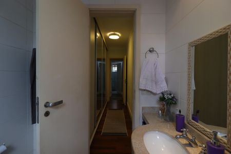 Apartamento à venda com 130m², 3 quartos e 3 vagasBanheiro da Suíte 3