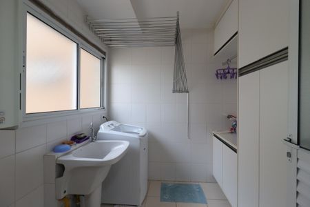 Apartamento à venda com 130m², 3 quartos e 3 vagasÁrea de Serviço