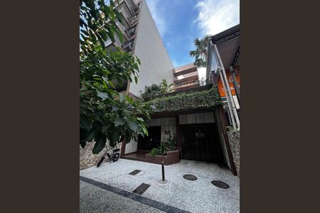 Apartamento à venda com 340m², 4 quartos e 3 vagasFachada