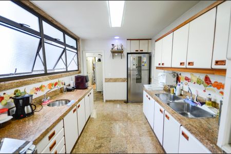 Apartamento à venda com 340m², 4 quartos e 3 vagasCozinha