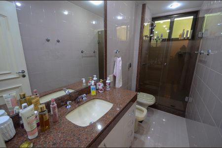 Apartamento à venda com 340m², 4 quartos e 3 vagasBanheiro Social