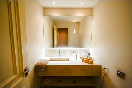 Apartamento à venda com 340m², 4 quartos e 3 vagasLavabo