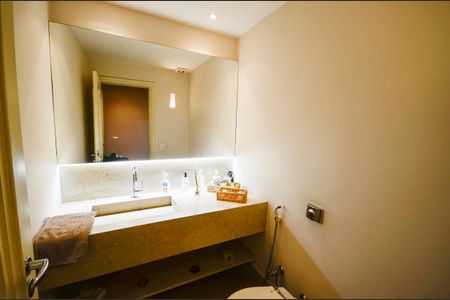 Apartamento à venda com 340m², 4 quartos e 3 vagasLavabo