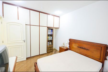 Apartamento à venda com 340m², 4 quartos e 3 vagasQuarto 1