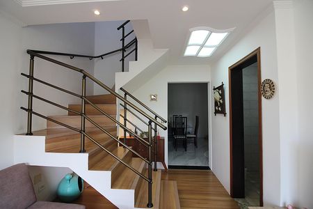 Casa à venda com 454m², 4 quartos e 4 vagasSala 