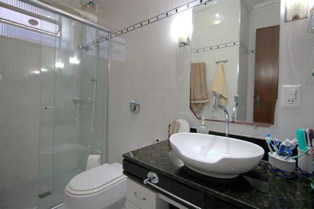 Apartamento à venda com 105m², 3 quartos e 2 vagasBanheiro