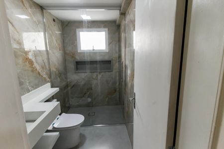 Apartamento à venda com 117m², 3 quartos e 1 vagaBanheiro da Suíte