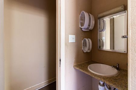 Casa à venda com 260m², 4 quartos e 5 vagasBanheiro 2