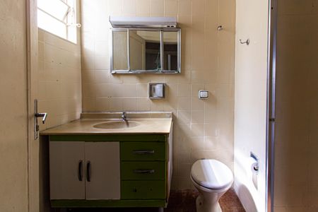 Casa à venda com 260m², 4 quartos e 5 vagasBanheiro 1