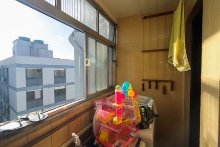 Apartamento à venda com 70m², 2 quartos e 1 vagaÁrea de Serviço