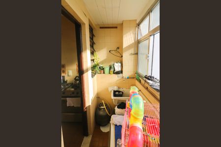 Apartamento à venda com 70m², 2 quartos e 1 vagaÁrea de Serviço