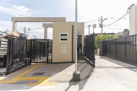 Apartamento para alugar com 43m², 2 quartos e 1 vaga Apartamento para alugar com 43m², 2 quartos e 1 vagaFachada