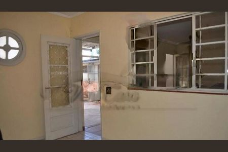 Casa à venda com 210m², 4 quartos e 4 vagas
