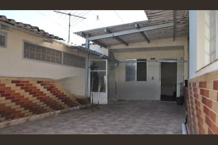Casa à venda com 210m², 4 quartos e 4 vagas