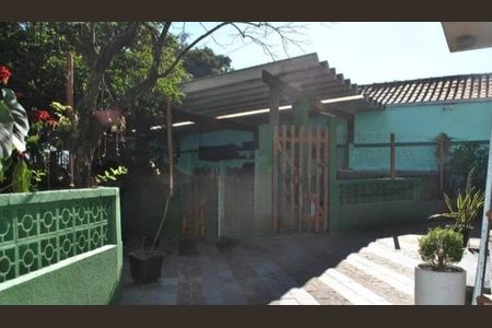 Casa à venda com 210m², 4 quartos e 4 vagas