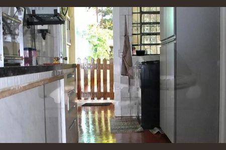 Casa à venda com 210m², 4 quartos e 4 vagas