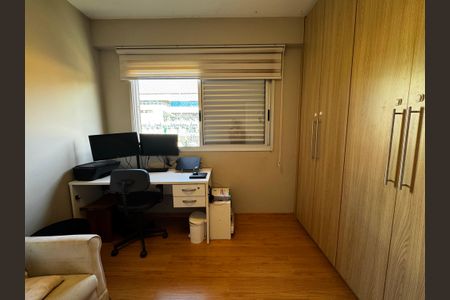 Apartamento à venda com 130m², 4 quartos e 3 vagasQuarto 1