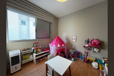 Apartamento à venda com 130m², 4 quartos e 3 vagasQuarto 3