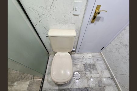 Apartamento à venda com 127m², 3 quartos e 2 vagasBanheiro da Suíte