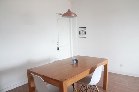 Apartamento à venda com 65m², 2 quartos e 1 vagaSala