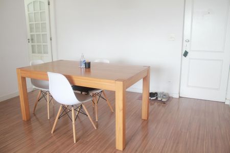 Apartamento à venda com 65m², 2 quartos e 1 vagaSala