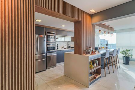 Apartamento à venda com 380m², 5 quartos e 3 vagas Apartamento à venda com 380m², 5 quartos e 3 vagasCozinha