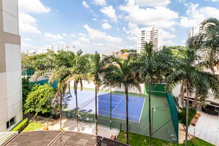 Apartamento à venda com 380m², 5 quartos e 3 vagas Apartamento à venda com 380m², 5 quartos e 3 vagasÁrea comum - Quadra de tênis