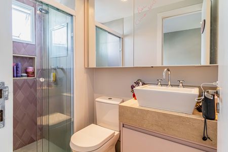 Apartamento à venda com 380m², 5 quartos e 3 vagas Apartamento à venda com 380m², 5 quartos e 3 vagasSuite 02 - Banheiro