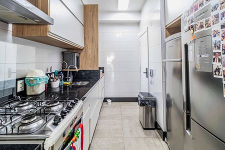 Apartamento à venda com 380m², 5 quartos e 3 vagas Apartamento à venda com 380m², 5 quartos e 3 vagasCozinha de serviço