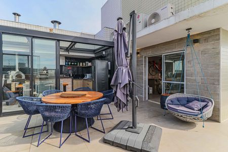 Apartamento à venda com 380m², 5 quartos e 3 vagas Apartamento à venda com 380m², 5 quartos e 3 vagasEspaço de lazer