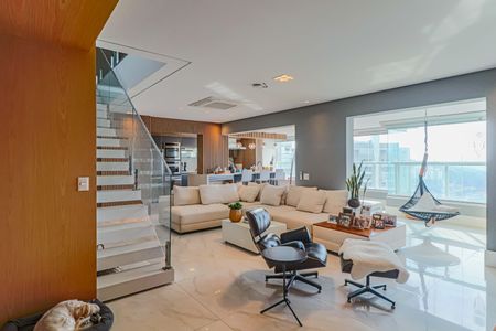 Apartamento à venda com 380m², 5 quartos e 3 vagas Apartamento à venda com 380m², 5 quartos e 3 vagasSala