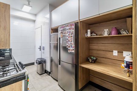 Apartamento à venda com 380m², 5 quartos e 3 vagas Apartamento à venda com 380m², 5 quartos e 3 vagasCozinha de serviço