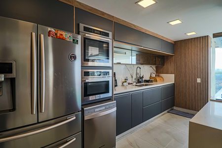 Apartamento à venda com 380m², 5 quartos e 3 vagas Apartamento à venda com 380m², 5 quartos e 3 vagasCozinha