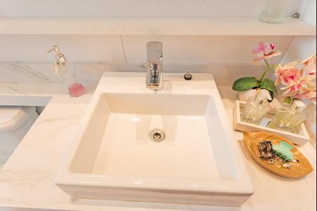 Apartamento à venda com 82m², 3 quartos e 2 vagas Apartamento à venda com 82m², 3 quartos e 2 vagasBanheiro da Suíte