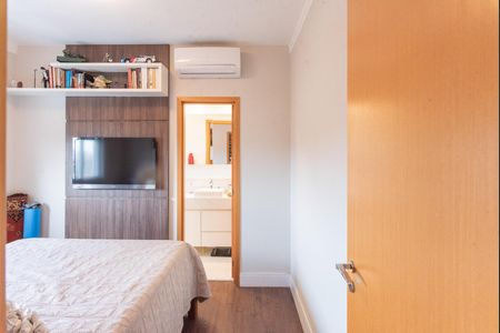 Apartamento à venda com 82m², 3 quartos e 2 vagas Apartamento à venda com 82m², 3 quartos e 2 vagasSuíte