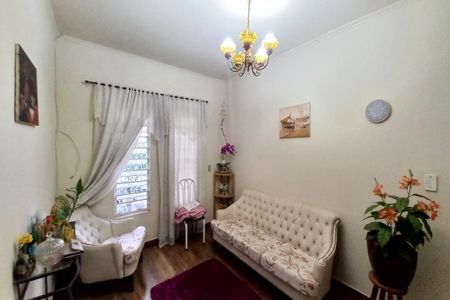 Casa à venda com 125m², 3 quartos e 3 vagas Casa à venda com 125m², 3 quartos e 3 vagasSala