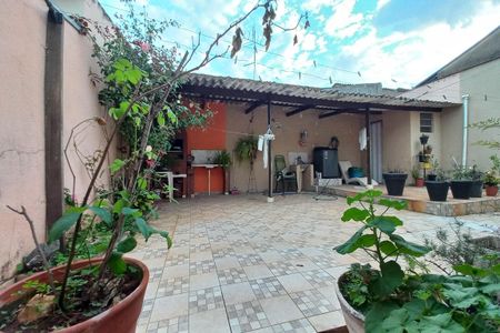 Casa à venda com 125m², 3 quartos e 3 vagas Casa à venda com 125m², 3 quartos e 3 vagasVista do Quarto 2