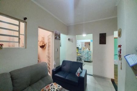Casa à venda com 125m², 3 quartos e 3 vagas Casa à venda com 125m², 3 quartos e 3 vagasSala de TV