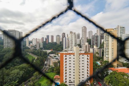 Apartamento à venda com 177m², 3 quartos e 3 vagasVista da Suíte 1