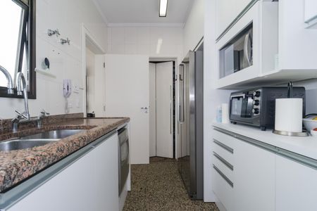 Apartamento à venda com 177m², 3 quartos e 3 vagasCozinha