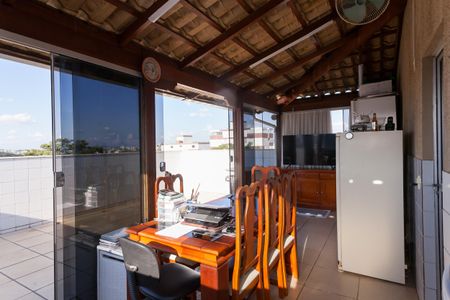 Apartamento à venda com 100m², 2 quartos e 1 vaga Apartamento à venda com 100m², 2 quartos e 1 vagaCobertura - area externa